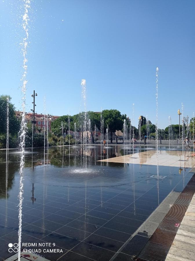 Studette En Plein Coeur Du Vieux Nice Exteriér fotografie