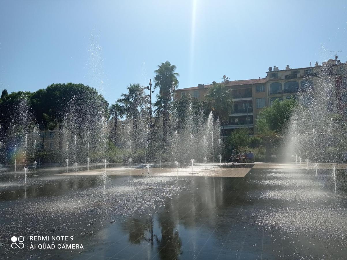 Studette En Plein Coeur Du Vieux Nice Exteriér fotografie